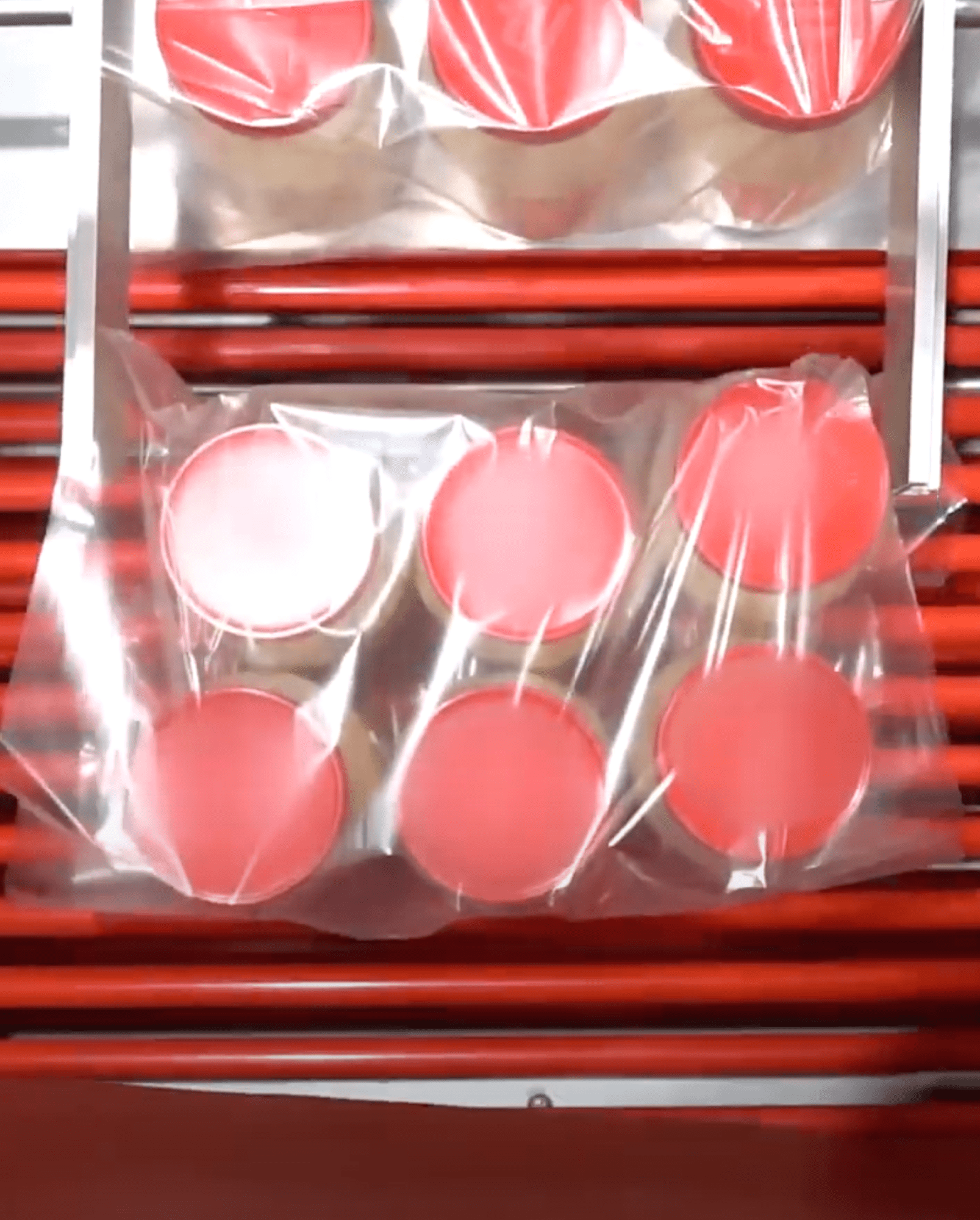 4. Tunel de Encogimiento YT6040 - Equipo en accion.png